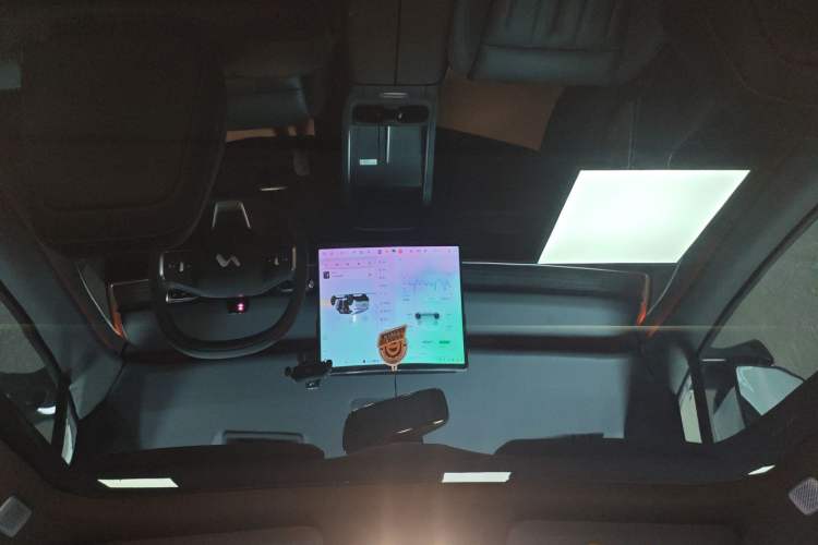 Used ONVO L60 2024 60 kWh All-Wheel Drive
