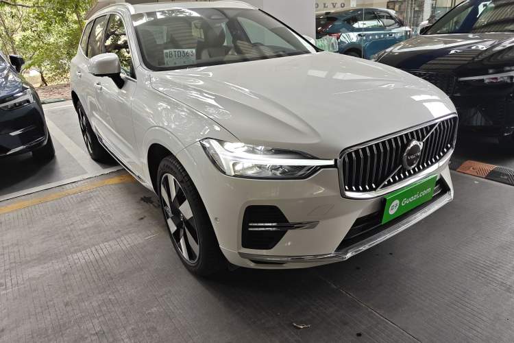 Used Volvo XC60 New Energy 2025 Plug-in Hybrid Long-Range All-Wheel Drive Smart Luxury Edition