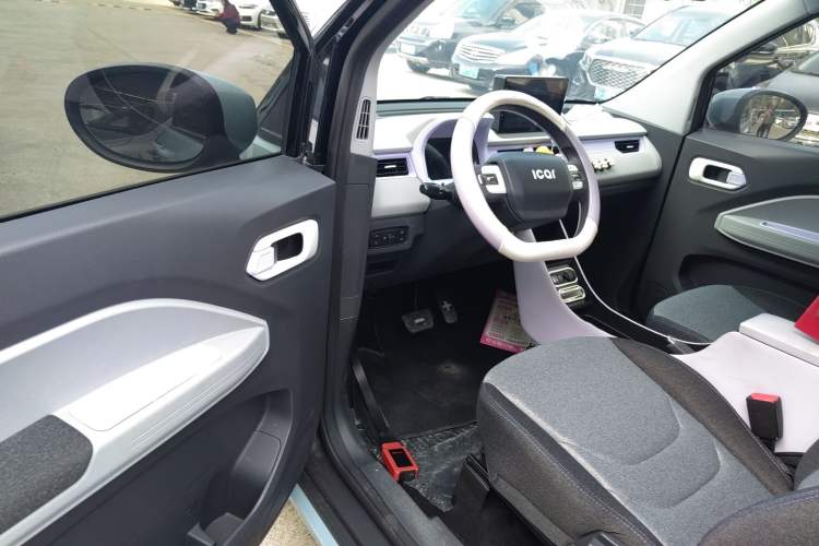 Used Chery QQ Ice Cream 2022 170km Sundae Phosphate Lithium-Ion
