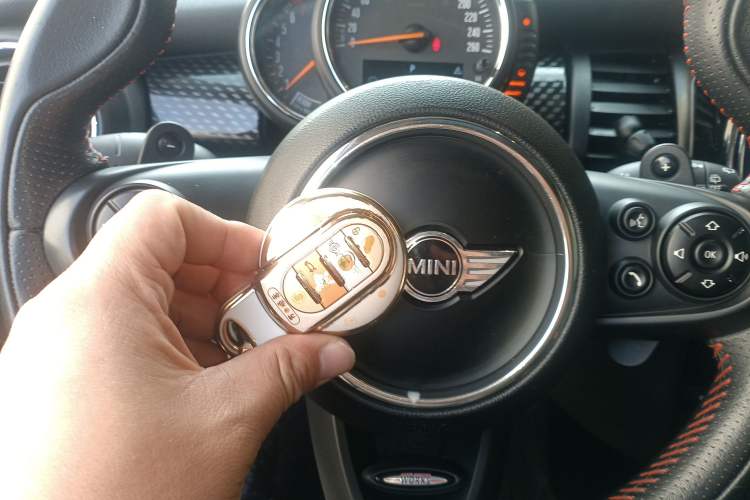 Used  MINI 2014 2.0T COOPER S Excitement
