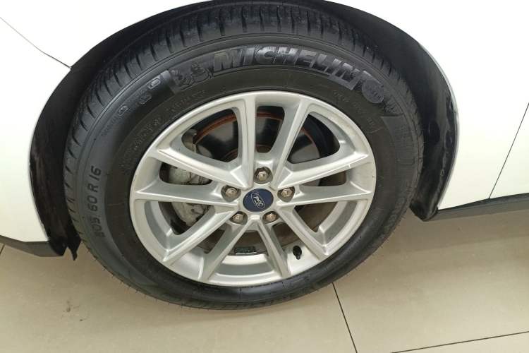 Used Ford Focus 2018 Hatchback Classic 1.6L Automatic Trendy SmartDrive Edition