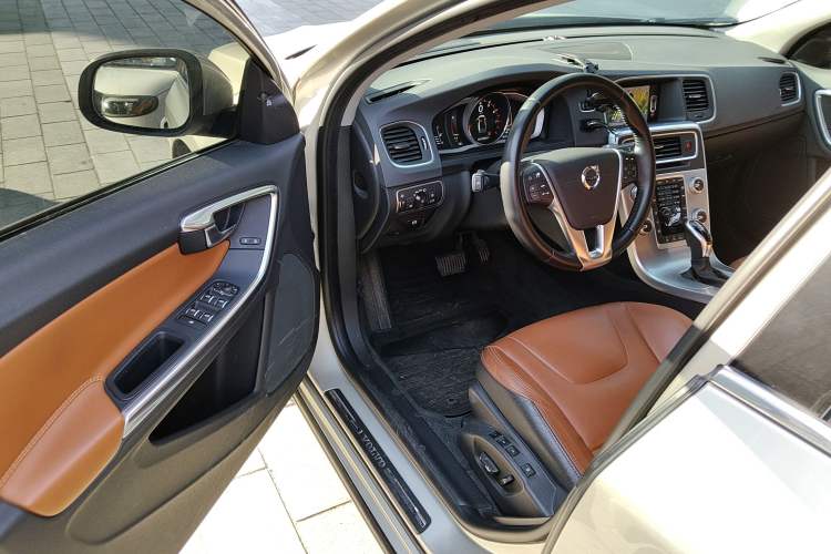 Used Volvo S60 2018 S60L T5 Intelligent Drive Progressive Edition