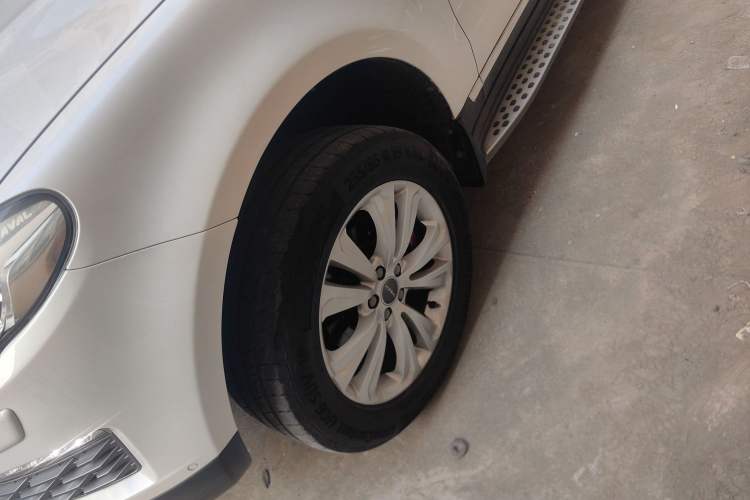 Used Haval H8 2017 2.0T Gasoline Two-Wheel Drive Smart Edition
