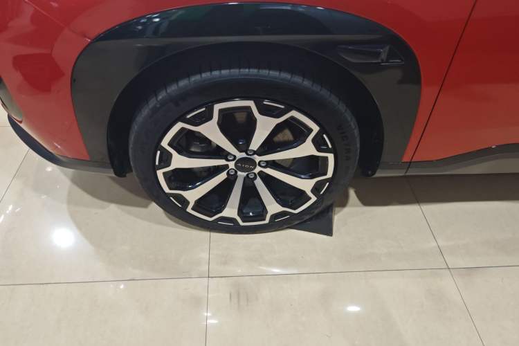 Used AION V 2024 Aion Tyrannosaurus 650 LiDAR Edition