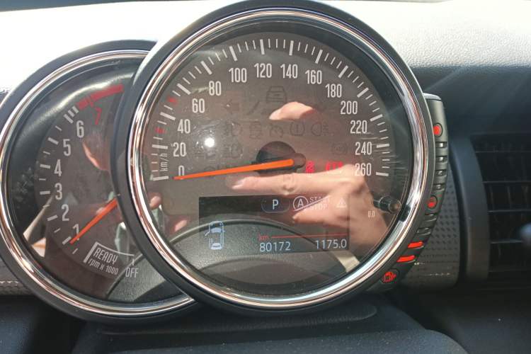 Used  MINI 2015 1.5T COOPER Fun Five-Door Edition
