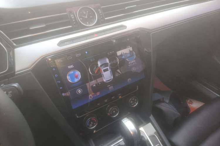 Used Volkswagen Magotan 2017 330TSI DSG Leading Model
