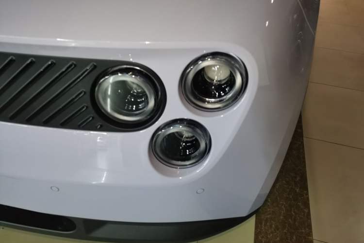 Used  firefly 2025 Illuminated Edition