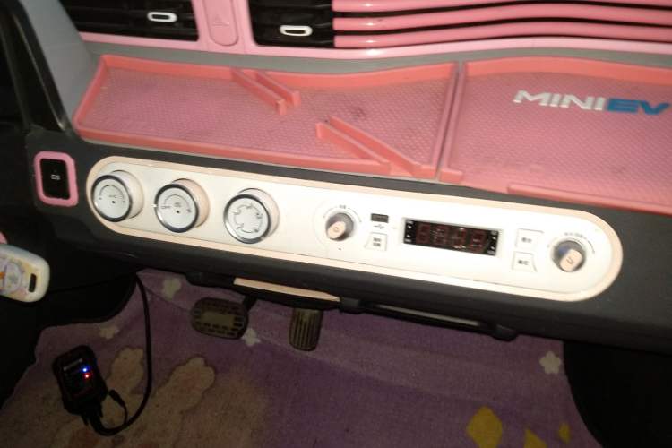 Used Wuling Hongguang MINIEV 2021 Macaron Premium Model – Lithium-NMC
