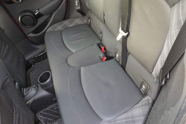 Used  MINI 2018 1.5T COOPER Classic Edition Five-Door Version
