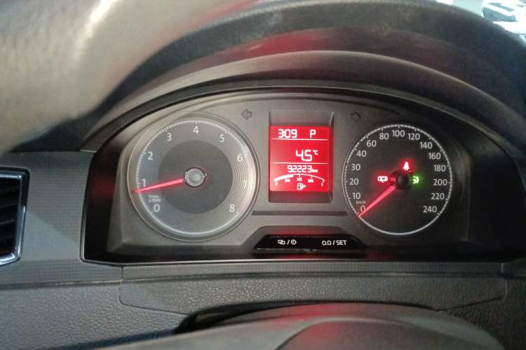 Used Volkswagen Santana 2016 1.6L Automatic Fashion Edition
