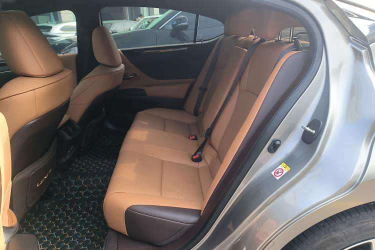 Used Lexus ES 2018 200 Luxury Edition China V Standard
