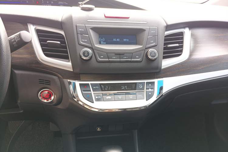 Used Honda Jade 2017 1.8L automatic Comfort version 5 seats
