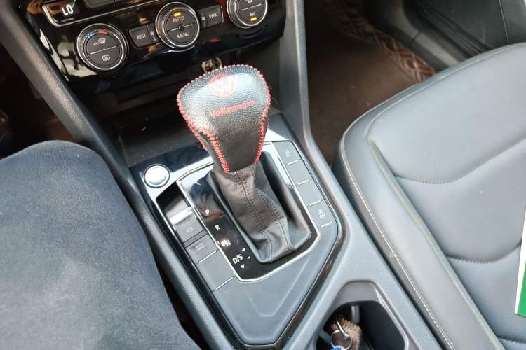 Used Volkswagen Tiguan L 2019 330TSI Automatic Two-Wheel Drive Panoramic Comfort Edition China VI Standard