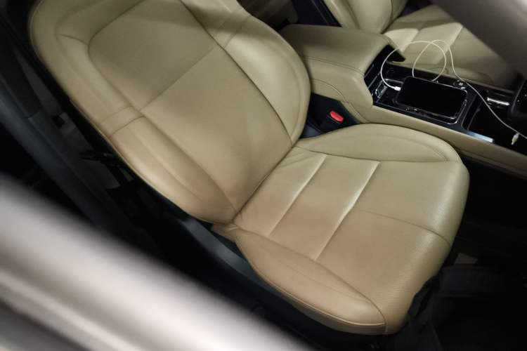 Used Lincoln Corsair 2021 2.0T Two-Wheel-Drive Luxury Edition