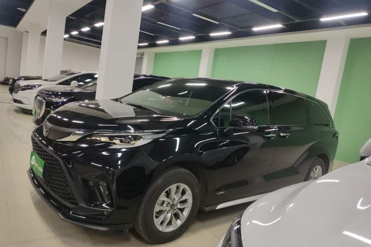 Used Toyota Granvia 2024 2.5L Hybrid Comfort Edition