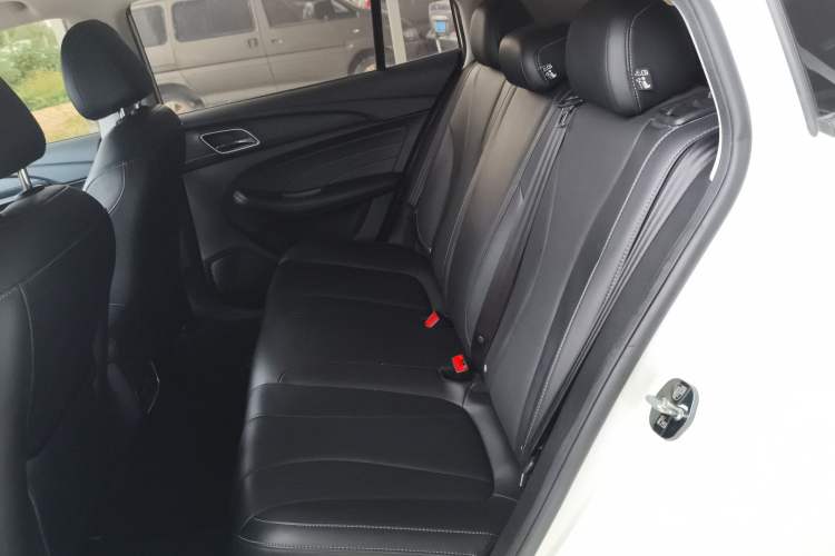 Used Roewe i5 2019 1.5L Automatic 4G Connected Linghao Flagship Edition
