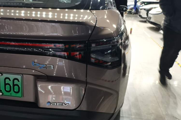 Used Toyota bZ3 2023 616 km Long-Range Premium
