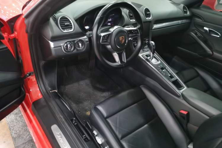 Used Porsche 718 2018 Boxster 2.0T
