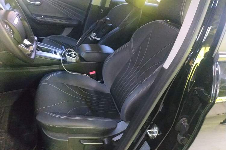 Used JETOUR X70M 2021 1.5T DCT Luxury Partner Model 7 Seats