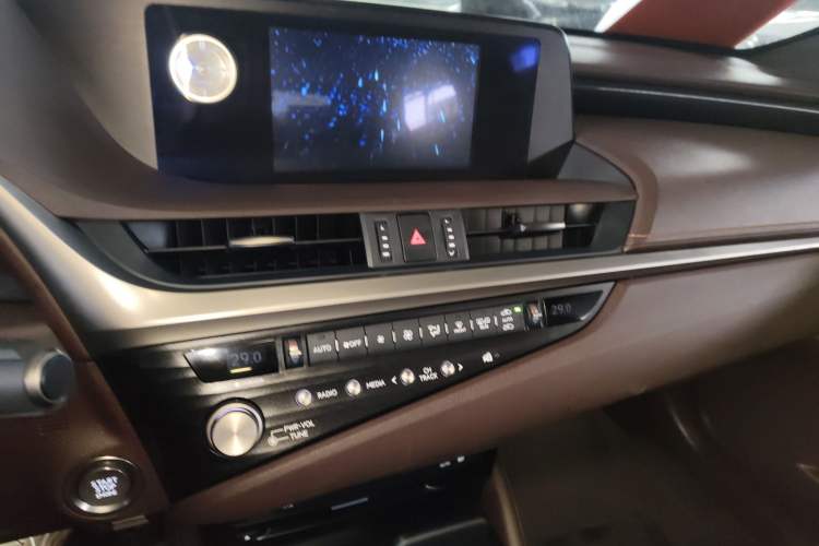 Used Lexus ES 2020 200 Excellence Edition