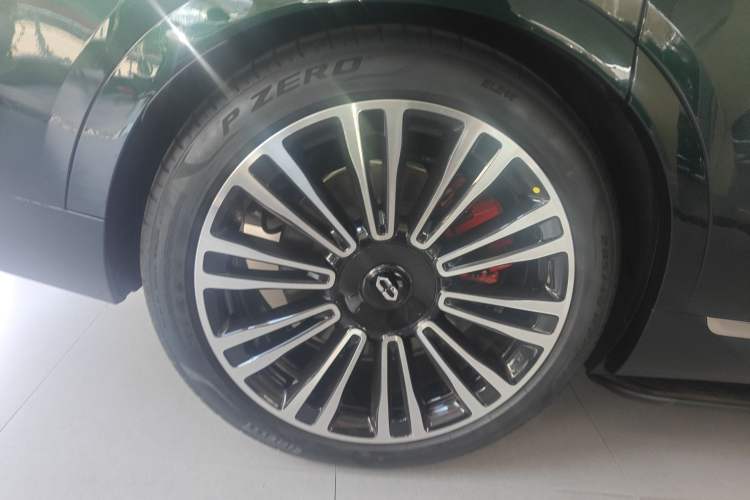 Used Hima AITO M9 2025 Extended-Range Ultra Version 52 kWh 5-Seater Edition