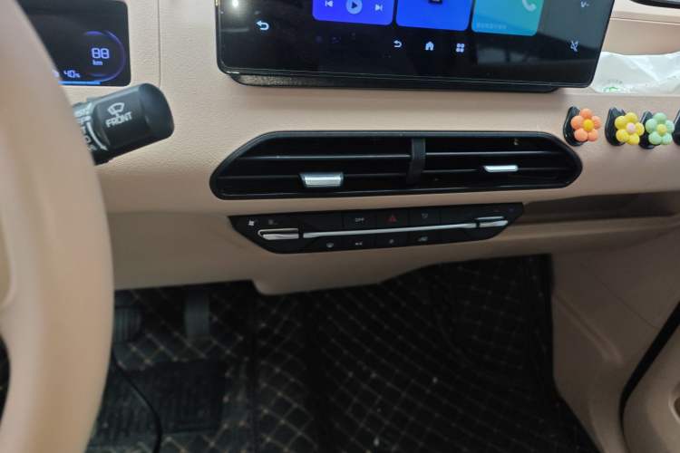 Used Geely Galaxy Panda 2024 Panda Mini 200km Endurance Bear