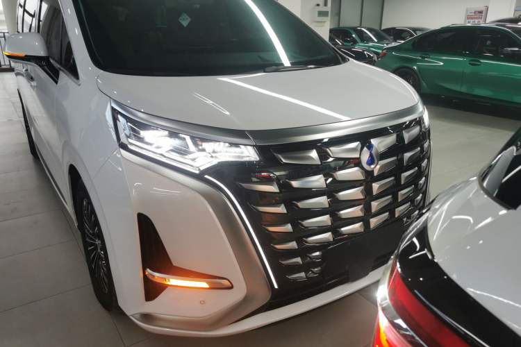 Used Denza D9 2024 DM-i 980 Four-Wheel Drive Prestige Model