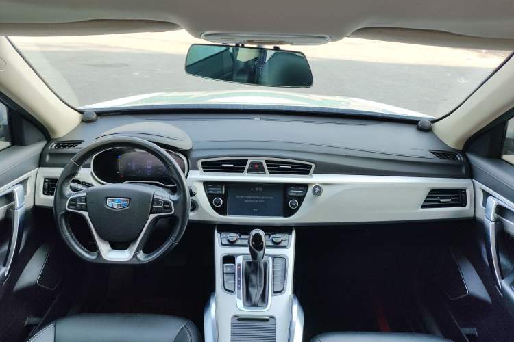 Used Geely Auto Emgrand X7 Sport 2018 1.8TD Automatic Two-Wheel Drive Smart 4G Connected Version