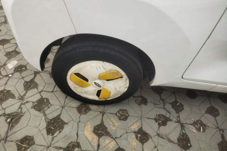 Used Chery QQ Ice Cream 2022 120km Conical Shape Lithium Iron Phosphate