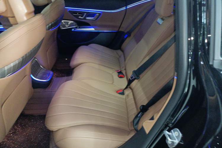 Used Mercedes-Benz E-Class 2025 E 300 L Luxury Model