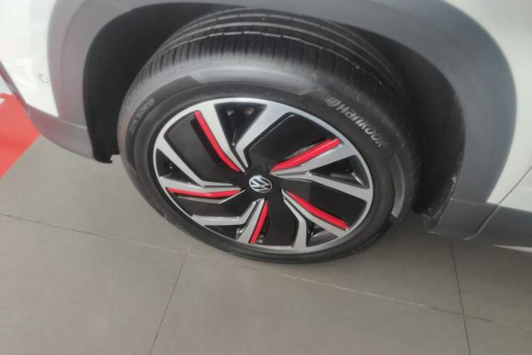 Used Volkswagen Tharu 2024 300TSI Two-Wheel-Drive Moon Luxury Edition
