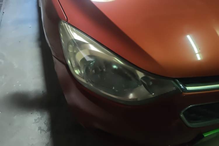 Used Chevrolet Sail 2015 Sail 3 1.5L AMT Happiness Sunroof Edition
