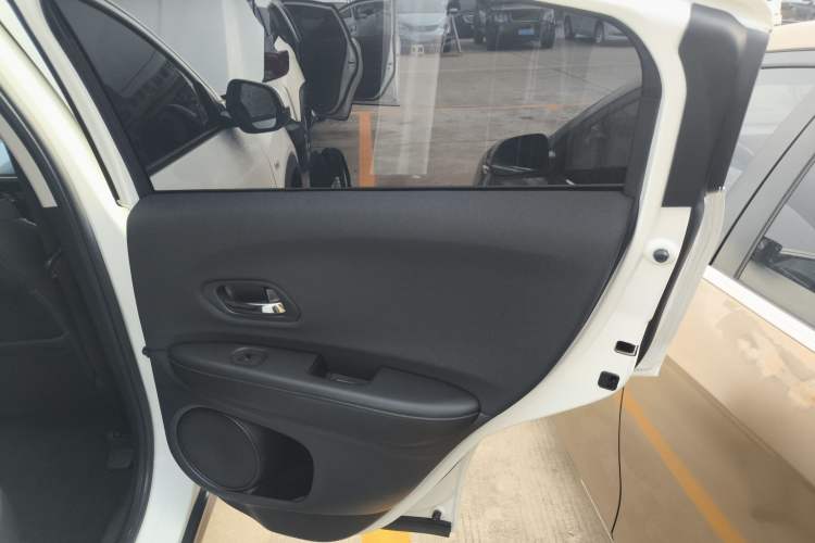 Used Honda Vezel 2020 1.5L CVT Pioneer Edition
