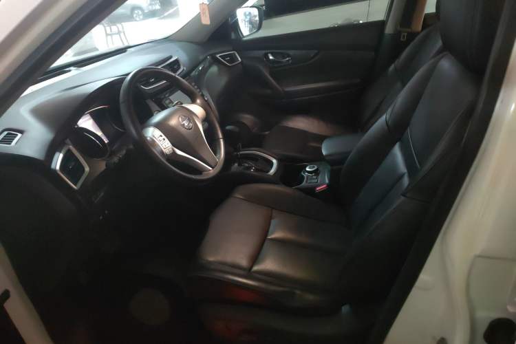 Used Nissan X-Trail 2014 2.5L CVT Luxury Edition 4WD
