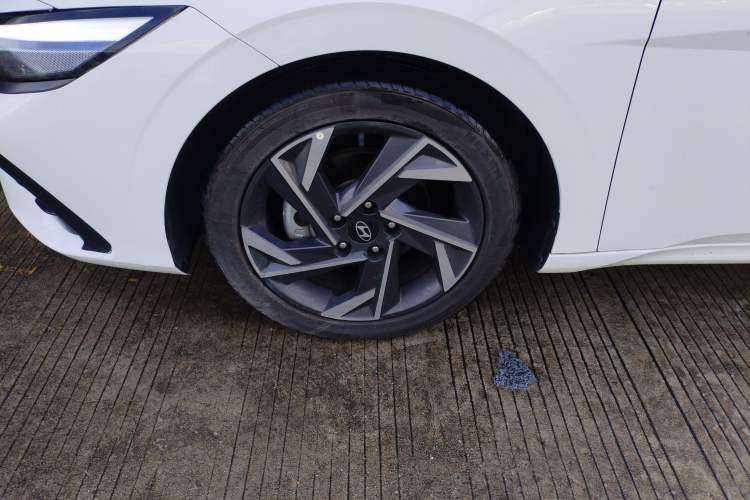 Used Hyundai Elantra 2023 1.5L CVT GLX Elite Edition
