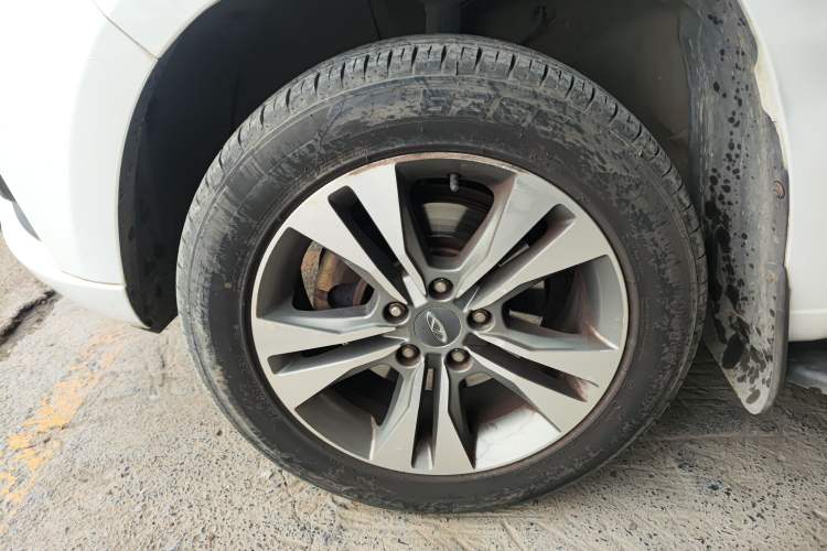 Used Chery Tiggo 3 2015 1.6L CVT ZhiShang Commemorative Edition
