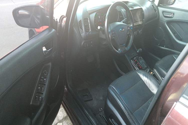 Used Kia K3 2016 1.6L Automatic GLS
