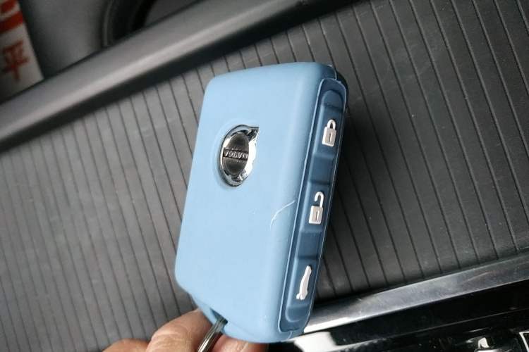 Used Volvo V90 2017 Cross Country T5 AWD Smart Range Edition
