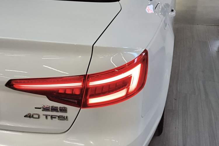 Used Audi A4L 2017 40 TFSI Ambition Edition