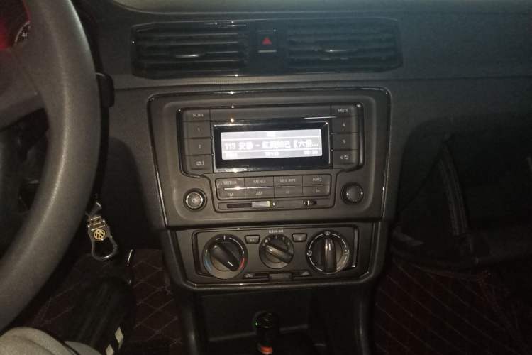 Used Volkswagen Santana 2016 1.6L Automatic Fashion Edition