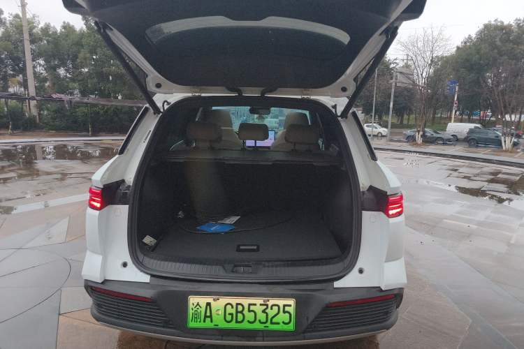 Used BYD Song Pro New Energy 2024 HONOR Edition DM-i 110KM Excellence Model
