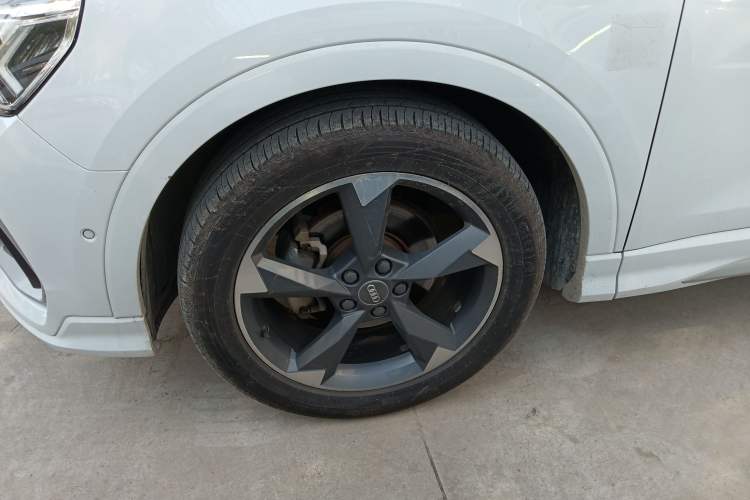 Used Audi Q3 2021 35 TFSI Fashion Dynamic Model
