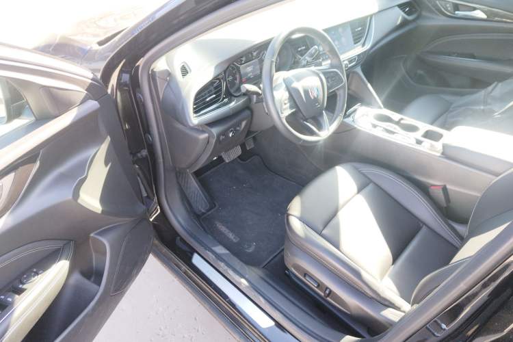 Used Buick Regal 2024 25T Deluxe Edition
