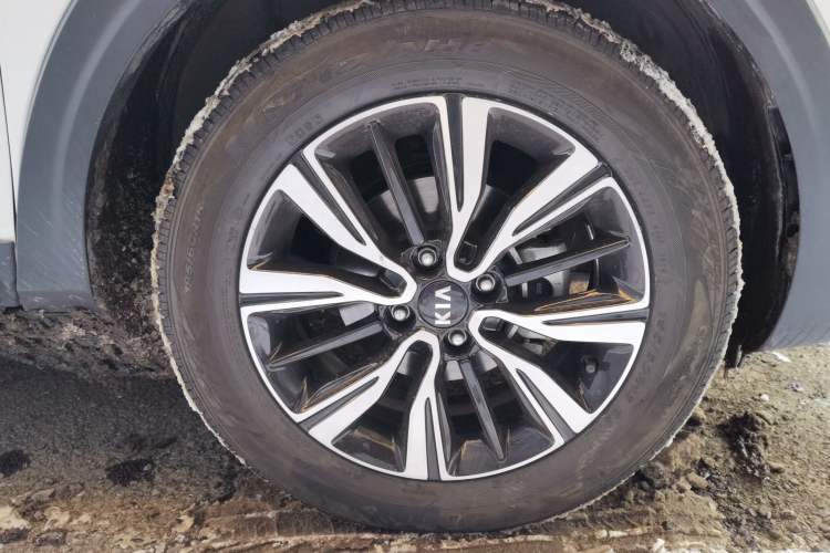 Used Kia kx1 Stonic 2021 1.4L CVT Fun & Sunroof Model