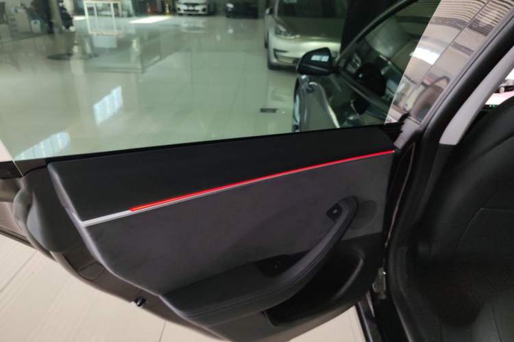 Used Tesla Model 3 2023 Long-Range All-Wheel-Drive Version
