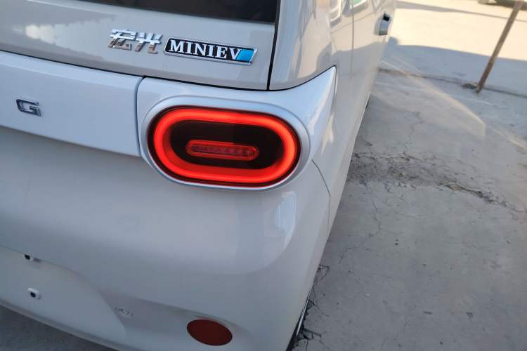 Used Wuling Hongguang MINIEV 2024 3rd Generation 215km Youth Edition
