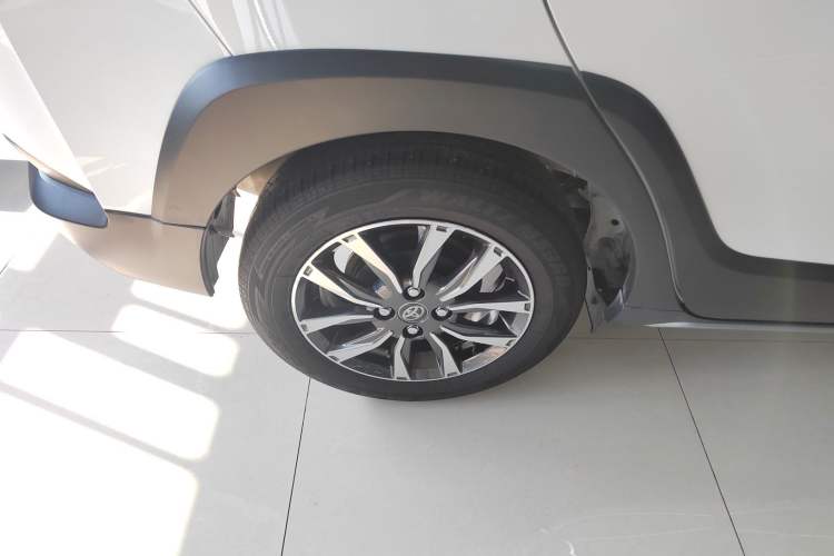 Used Toyota YARiS L 2022 X-Trail 1.5L CVT Luxury PLUS Edition