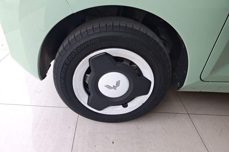 Used Wuling Hongguang MINIEV 2021 Macaron Fashion Model Lithium Iron Phosphate
