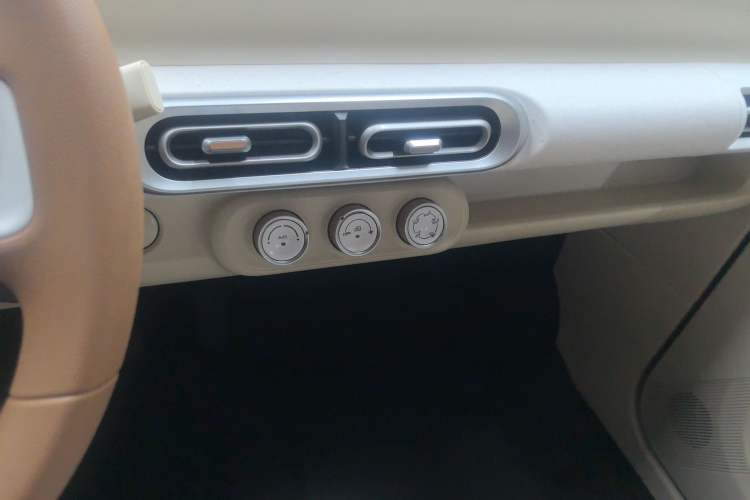 Used Wuling Hongguang MINIEV 2024 3rd Generation 215km Youth Edition
