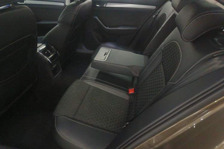 Used Skoda Superb 2018 TSI280 DSG Comfort Edition China VI Standard